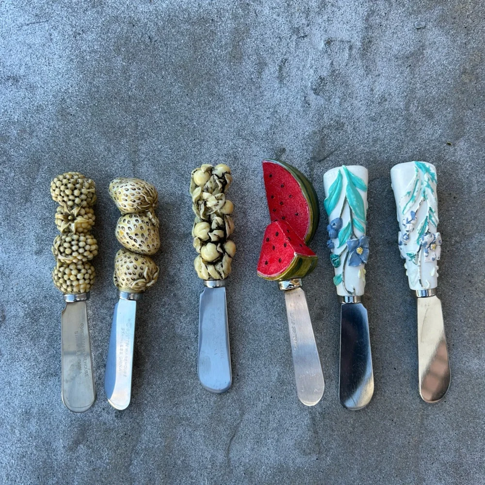 Mixed Lot of Decorative Cheese Spreaders Set